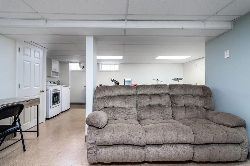 11 Bradford Road Cranston RI 02910