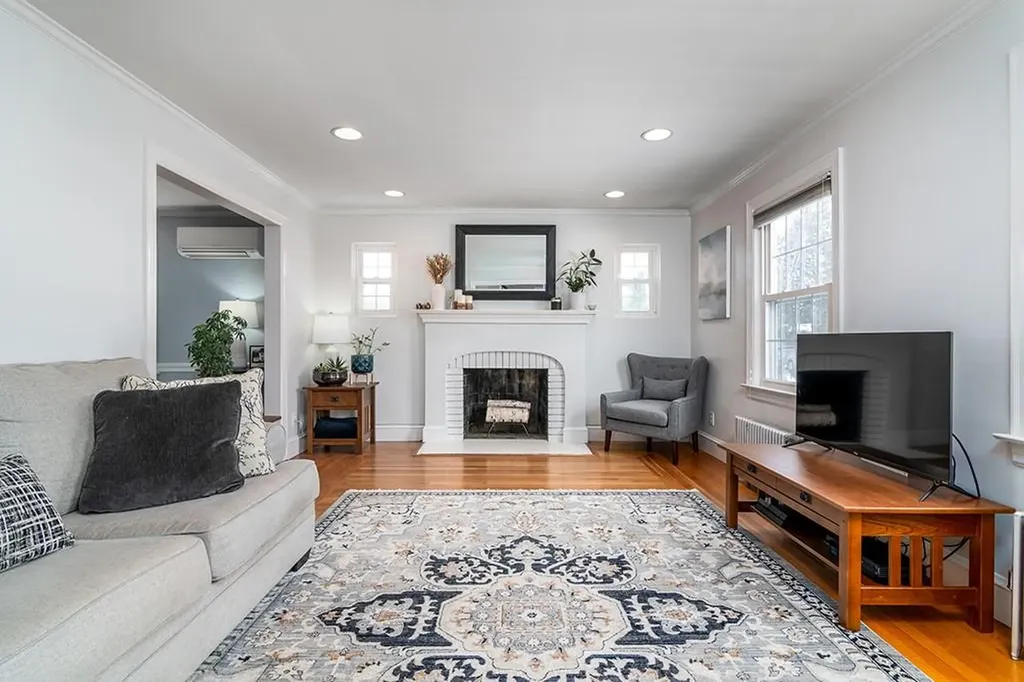 11 Bradford Road Cranston RI 02910