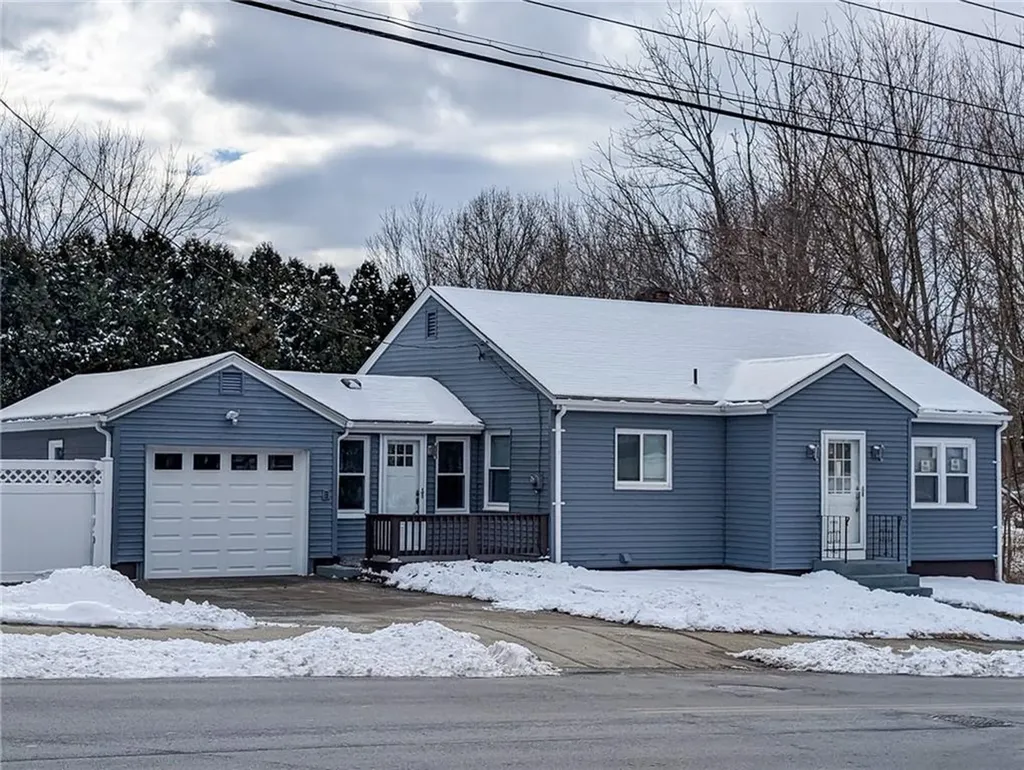 881 Cass Avenue Woonsocket RI 02895