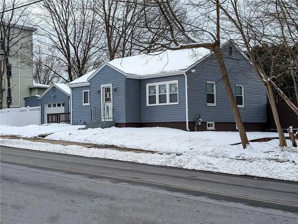 881 Cass Avenue Woonsocket RI 02895