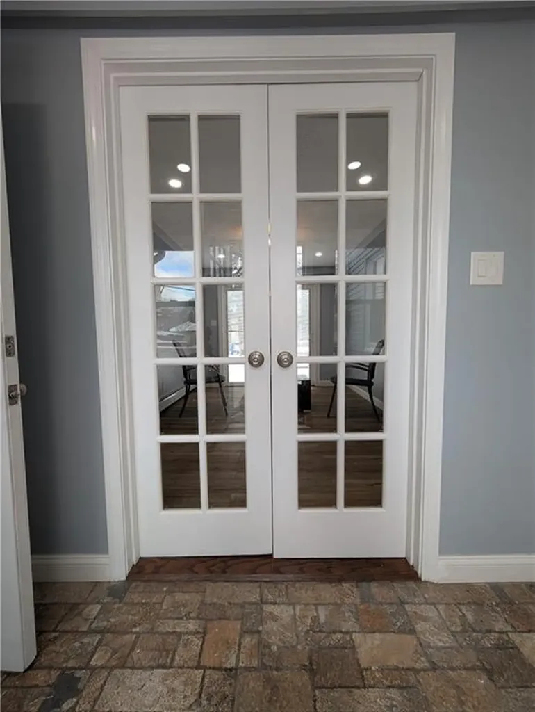 881 Cass Avenue Woonsocket RI 02895
