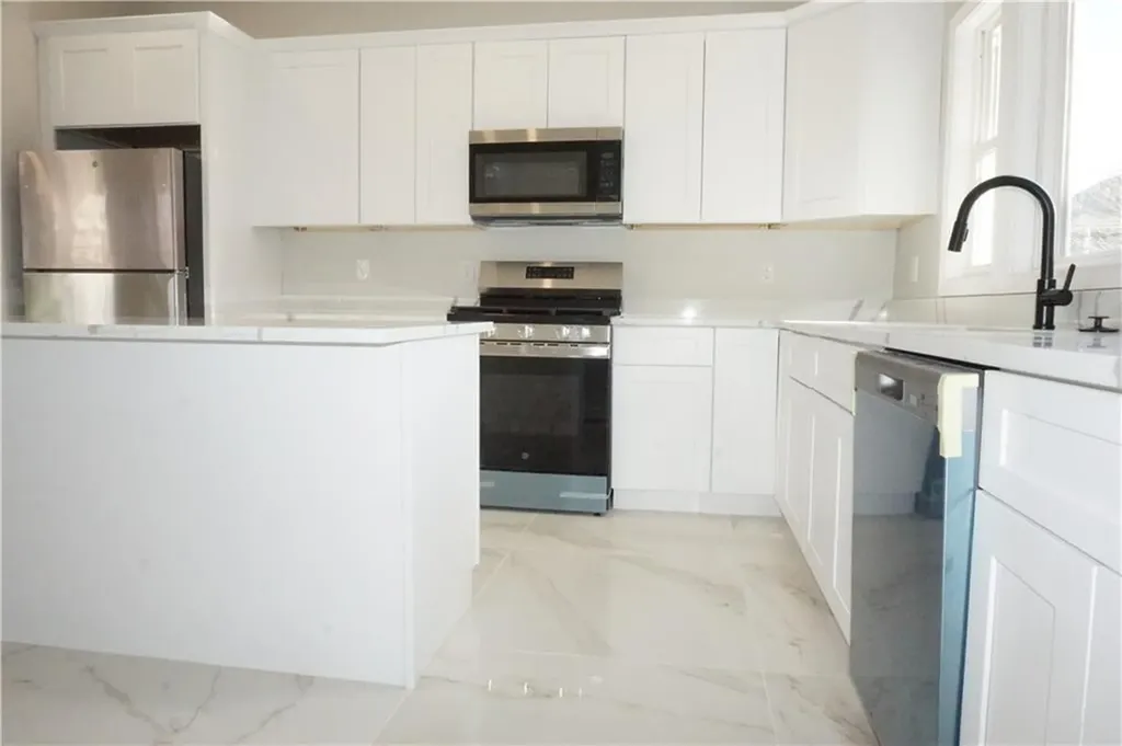 631 Pontiac Avenue Cranston RI 02910