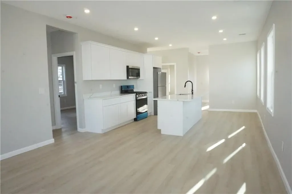 631 Pontiac Avenue Cranston RI 02910
