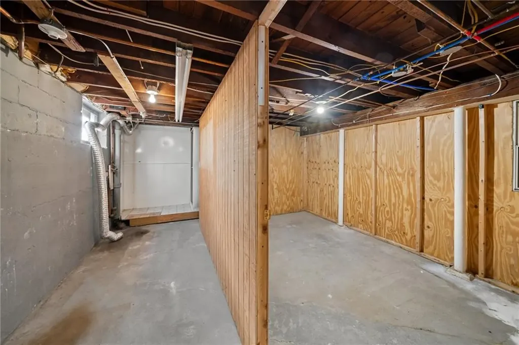 18 Aylsworth Avenue Woonsocket RI 02895