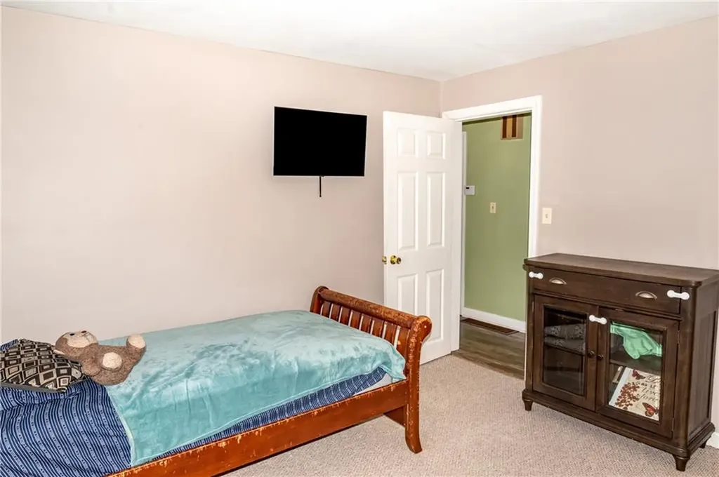 139 Flora Avenue Woonsocket RI 02895