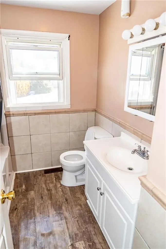 139 Flora Avenue Woonsocket RI 02895