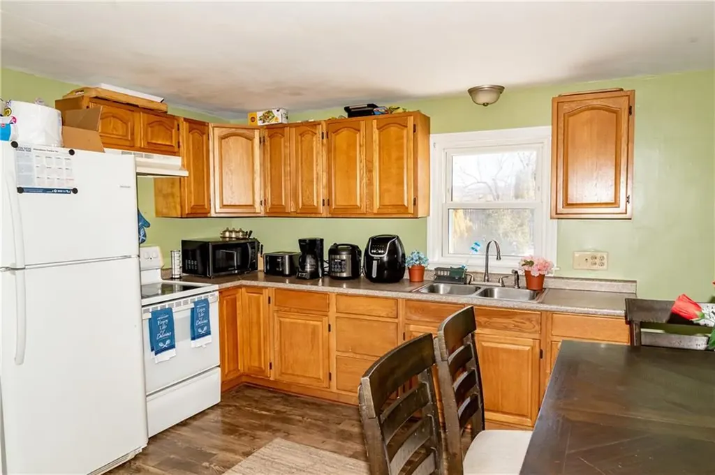 139 Flora Avenue Woonsocket RI 02895