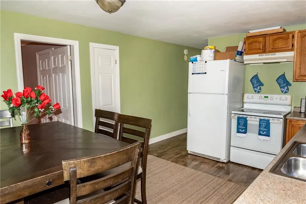 139 Flora Avenue Woonsocket RI 02895