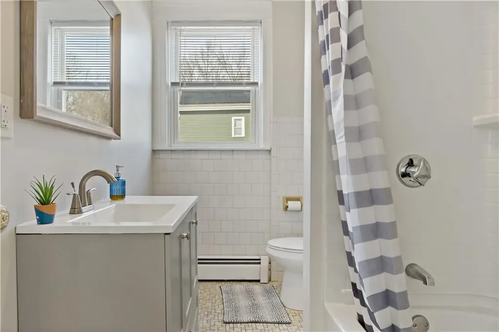 106 Argol Street Providence RI 02904