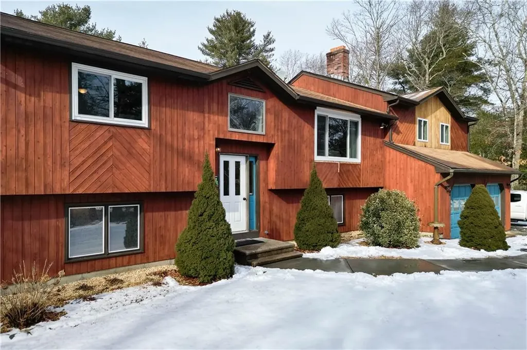 35 Dolly Pond Road Exeter RI 02822