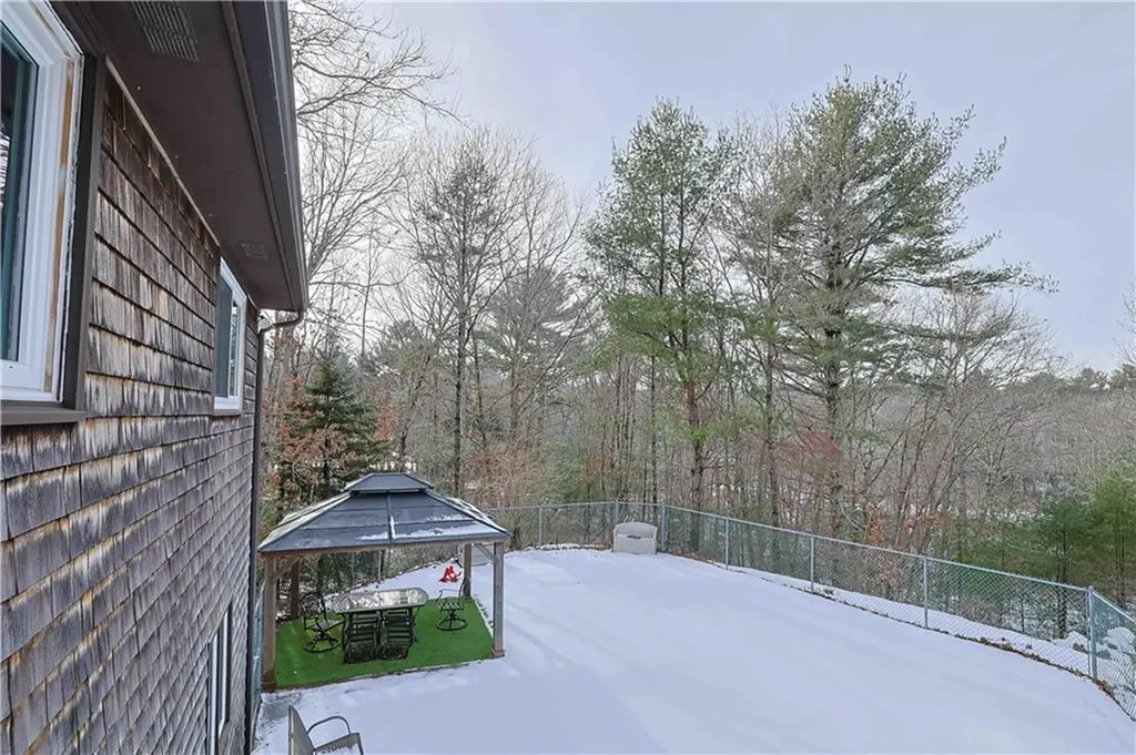 35 Dolly Pond Road Exeter RI 02822