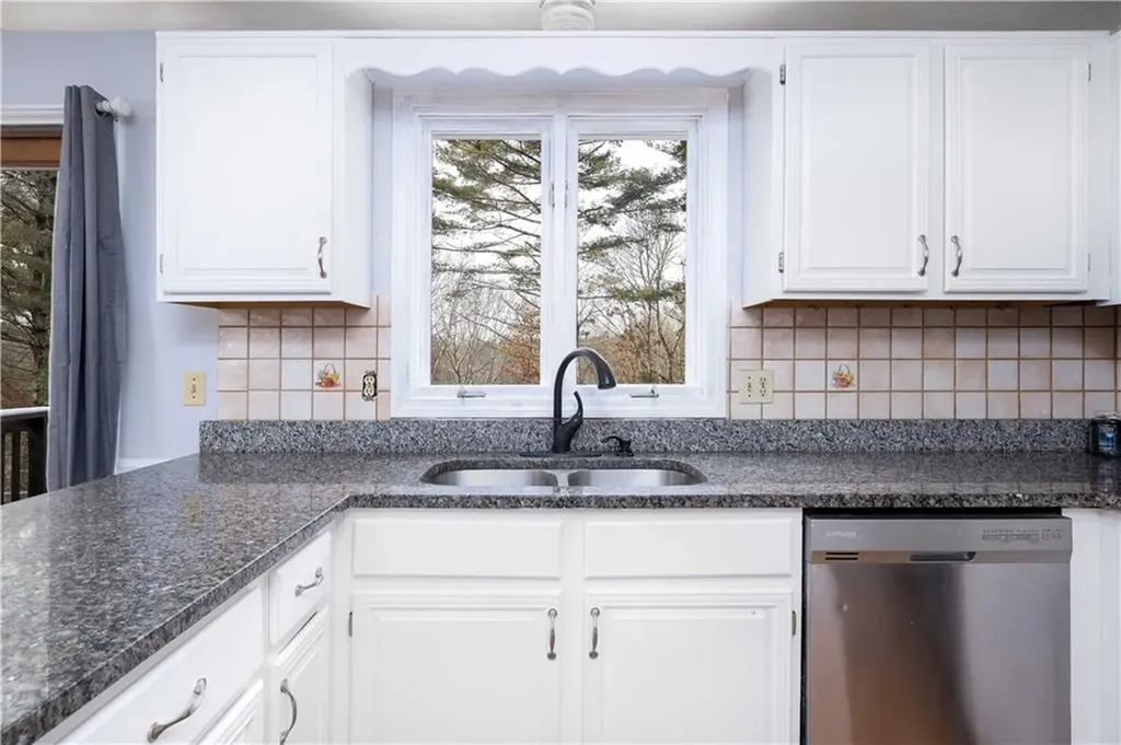 35 Dolly Pond Road Exeter RI 02822