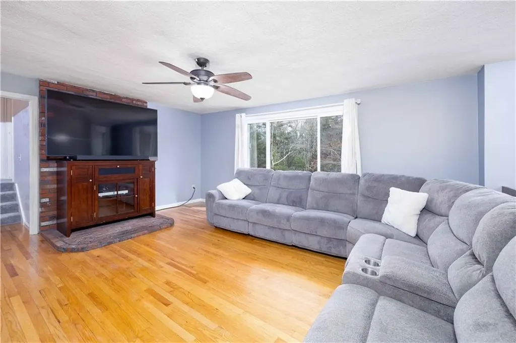 35 Dolly Pond Road Exeter RI 02822