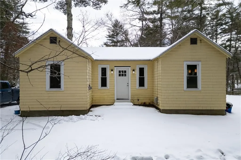 139 A Foster Center Road Foster RI 02825