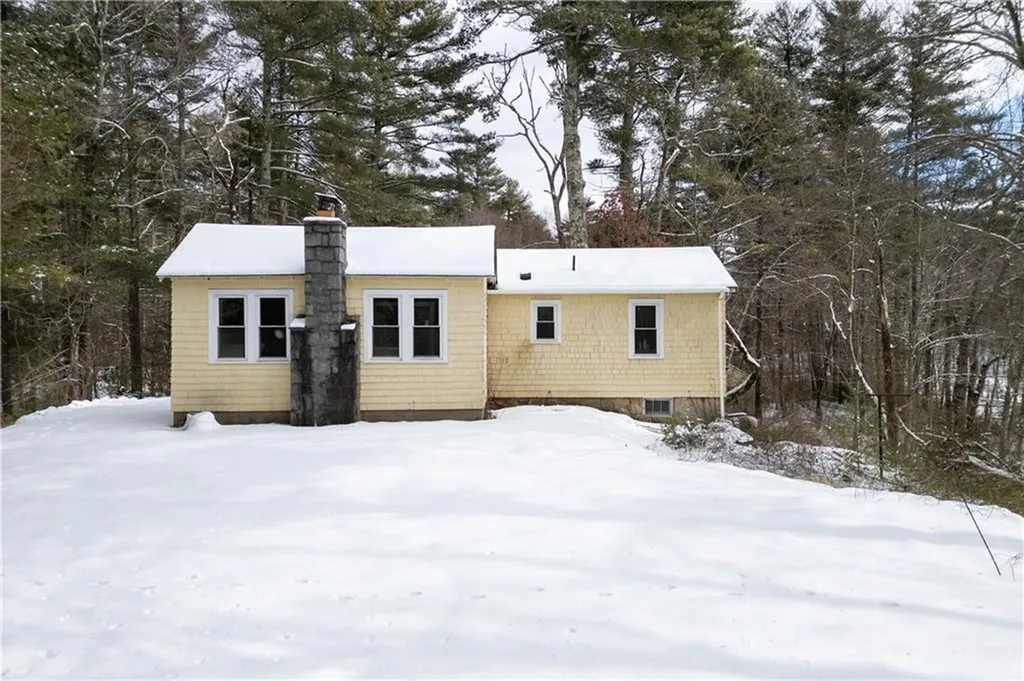 139 A Foster Center Road Foster RI 02825