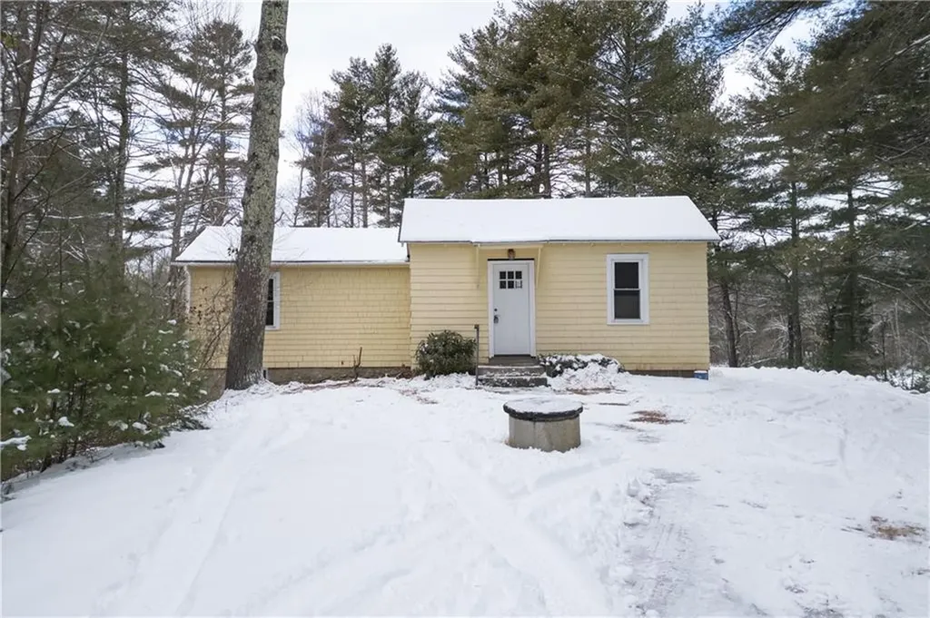 139 A Foster Center Road Foster RI 02825