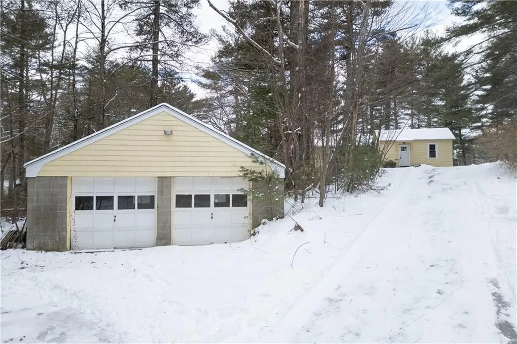 139 A Foster Center Road Foster RI 02825