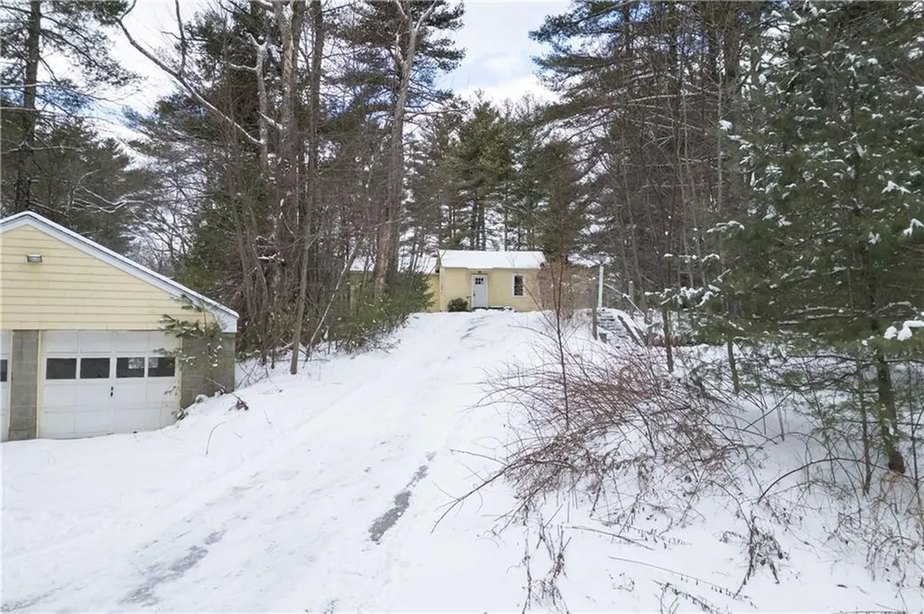 139 A Foster Center Road Foster RI 02825