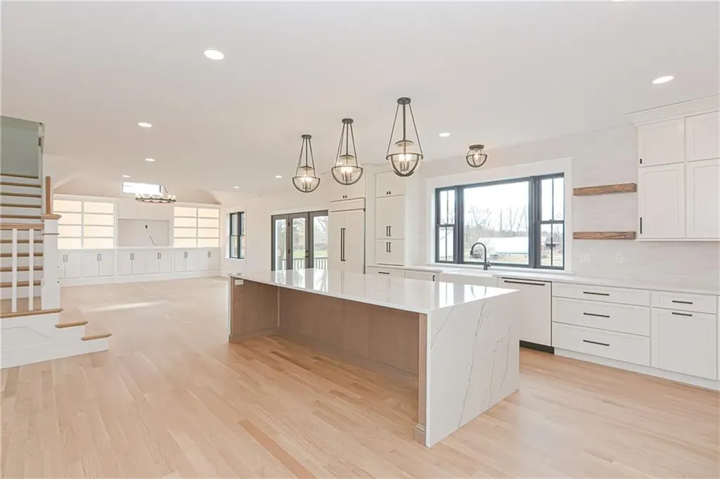 10 Linden Avenue East Providence RI 02916