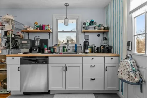 36 Wilkey Avenue Portsmouth RI 02871