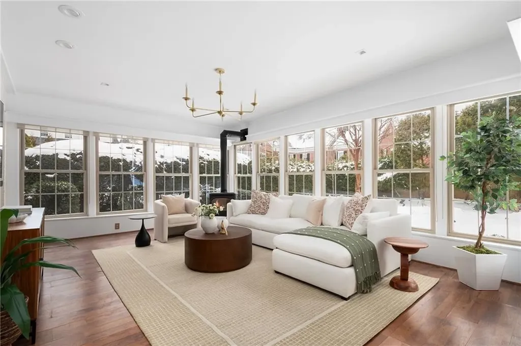 303 Laurel Avenue Providence RI 02906