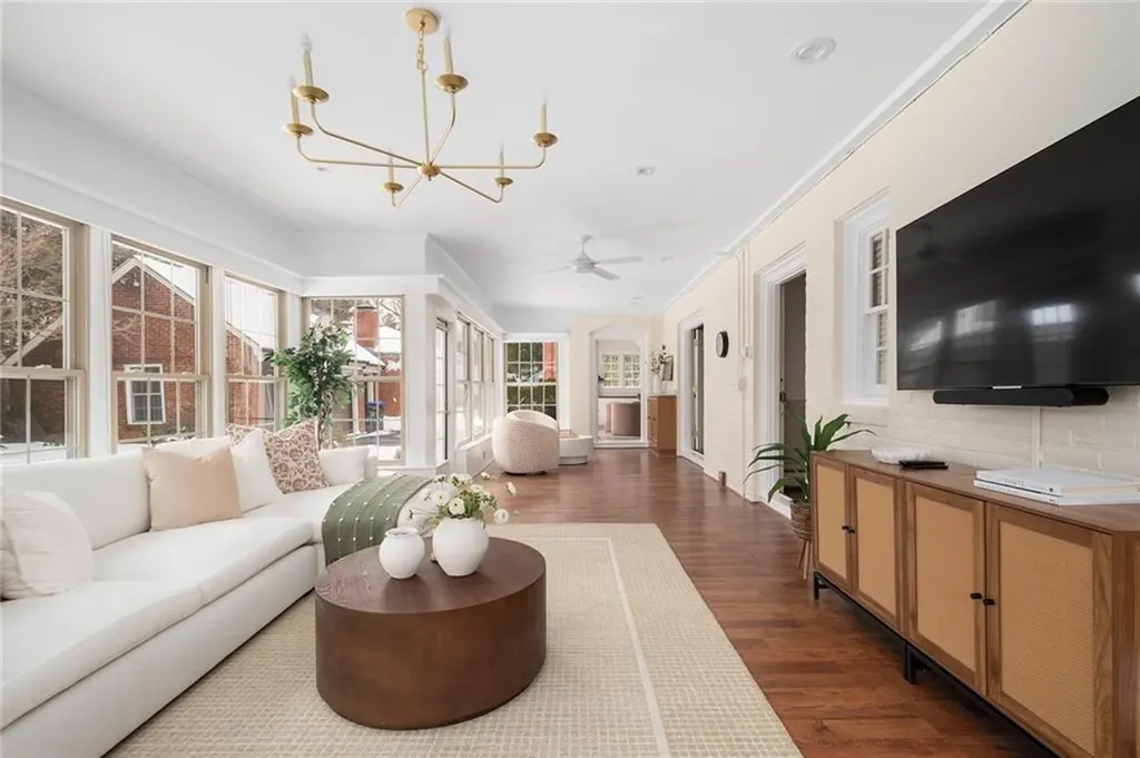 303 Laurel Avenue Providence RI 02906