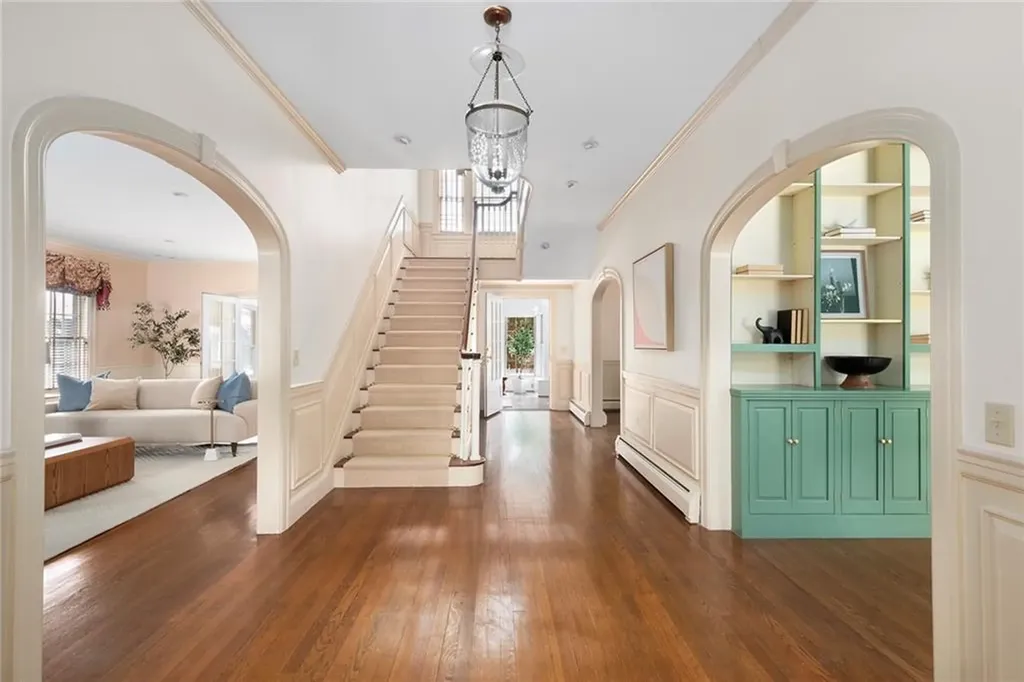 303 Laurel Avenue Providence RI 02906