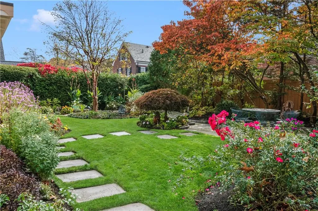 303 Laurel Avenue Providence RI 02906
