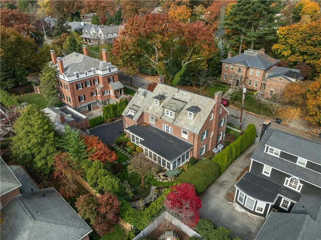303 Laurel Avenue Providence RI 02906