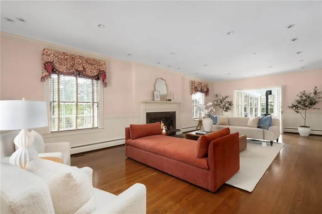 303 Laurel Avenue Providence RI 02906