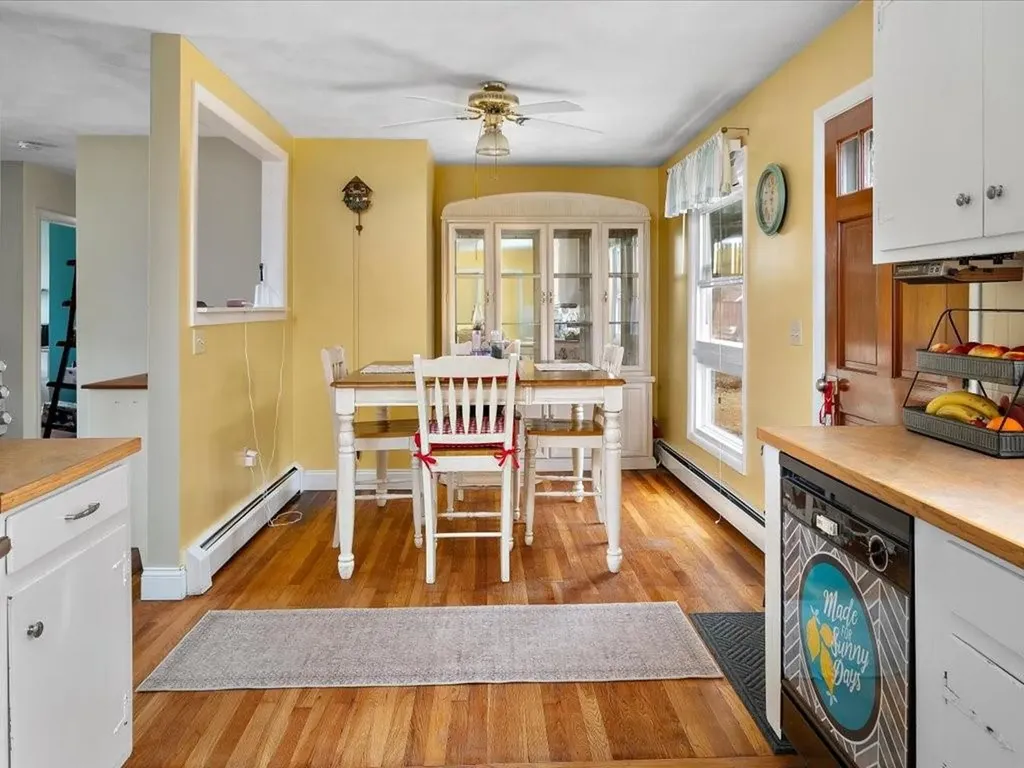 38 Old Post Road Westerly RI 02891