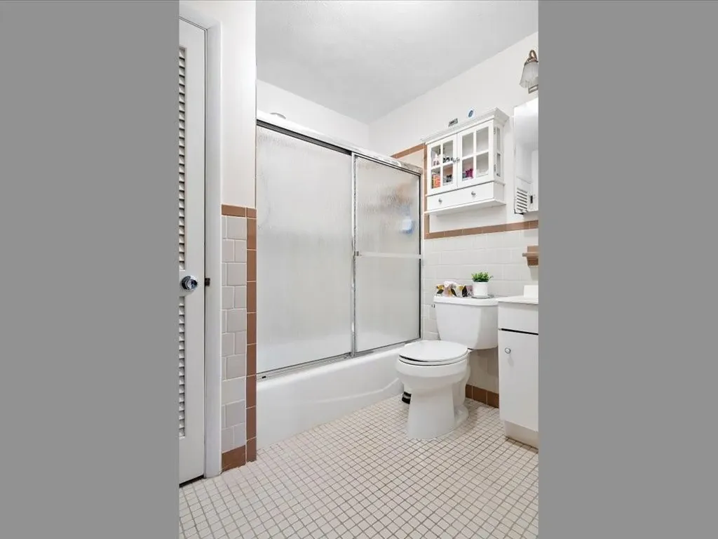 38 Old Post Road Westerly RI 02891