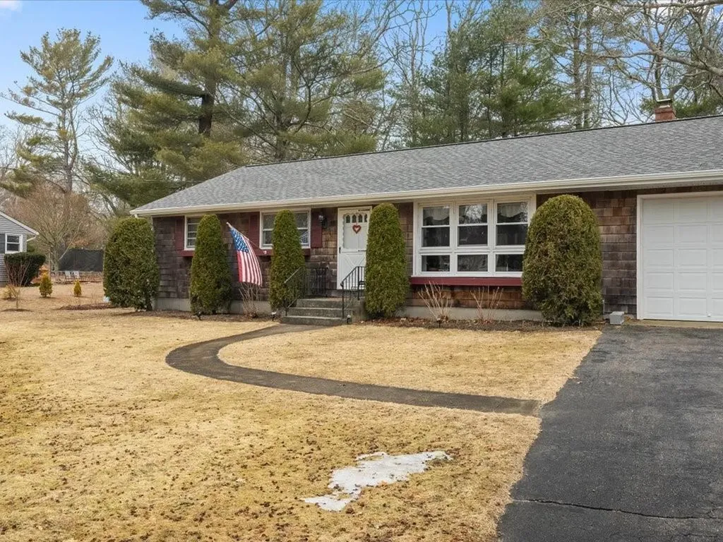 38 Old Post Road Westerly RI 02891