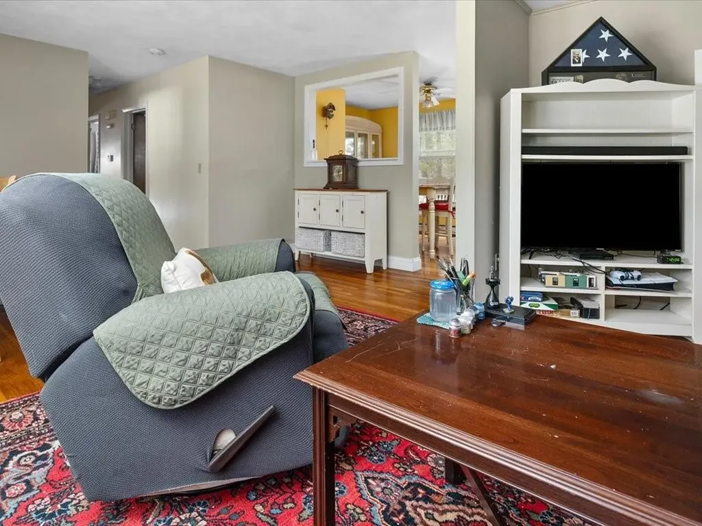 38 Old Post Road Westerly RI 02891