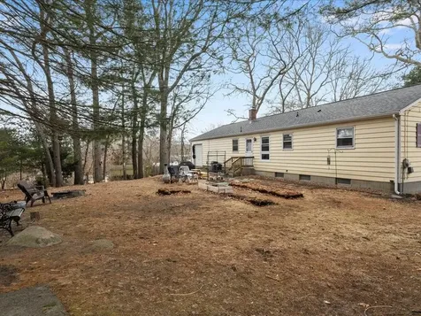 38 Old Post Road Westerly RI 02891