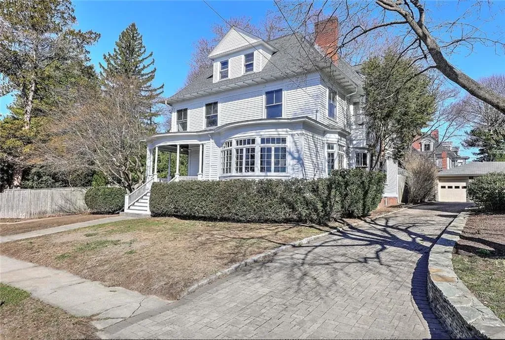 24 Alumni Avenue Providence RI 02906