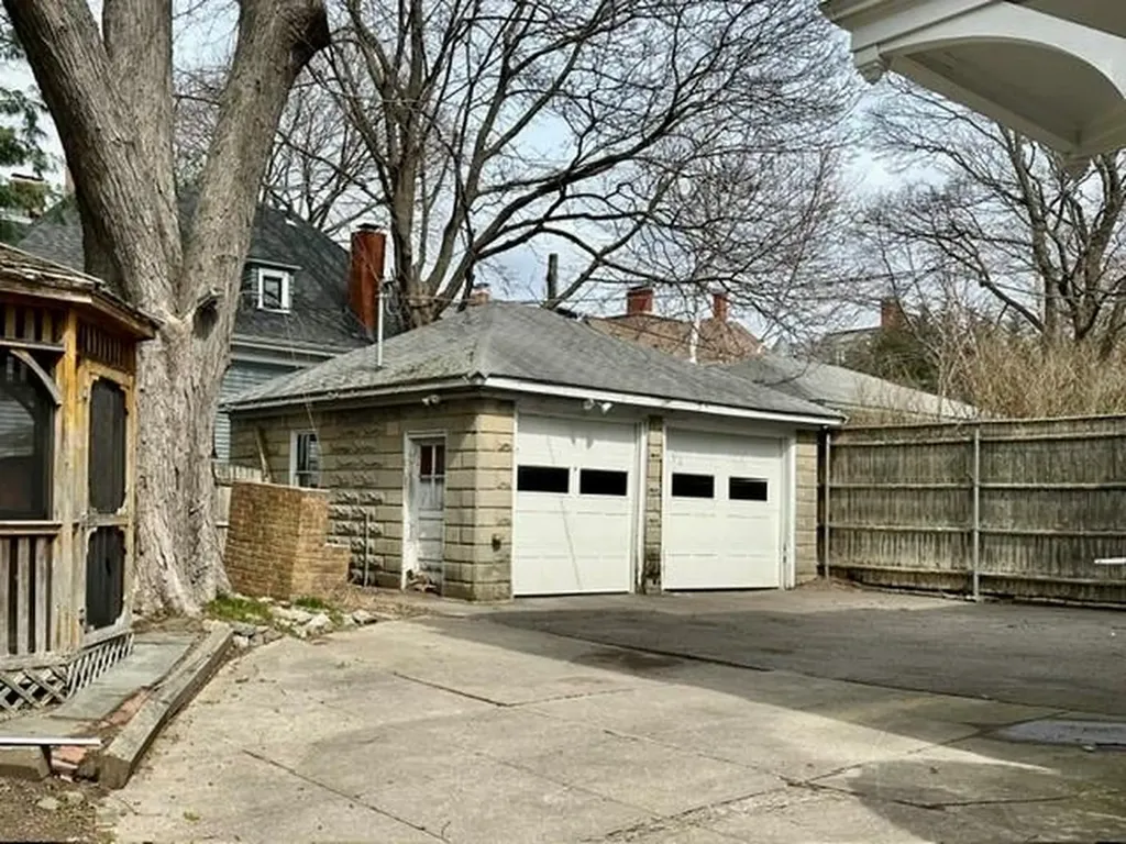24 Alumni Avenue Providence RI 02906