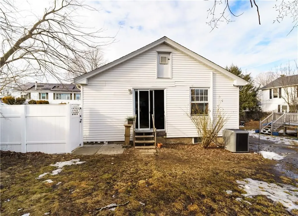 84 Cedar Street Johnston RI 02919