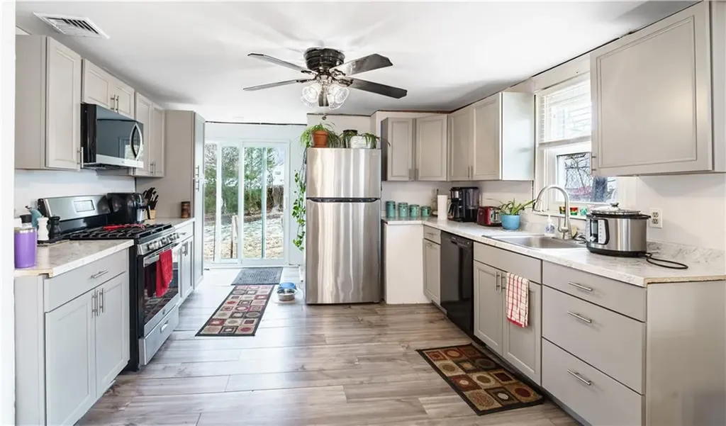 84 Cedar Street Johnston RI 02919