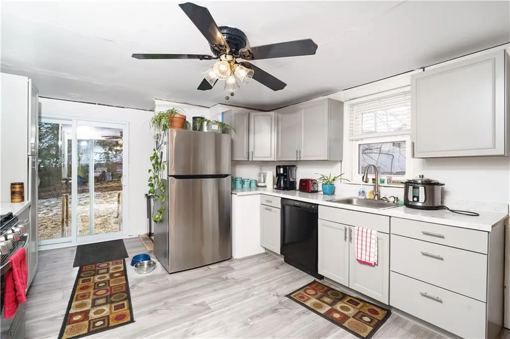 84 Cedar Street Johnston RI 02919