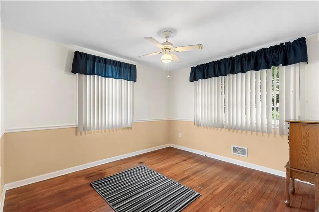 3 Hope Avenue Warwick RI 02889