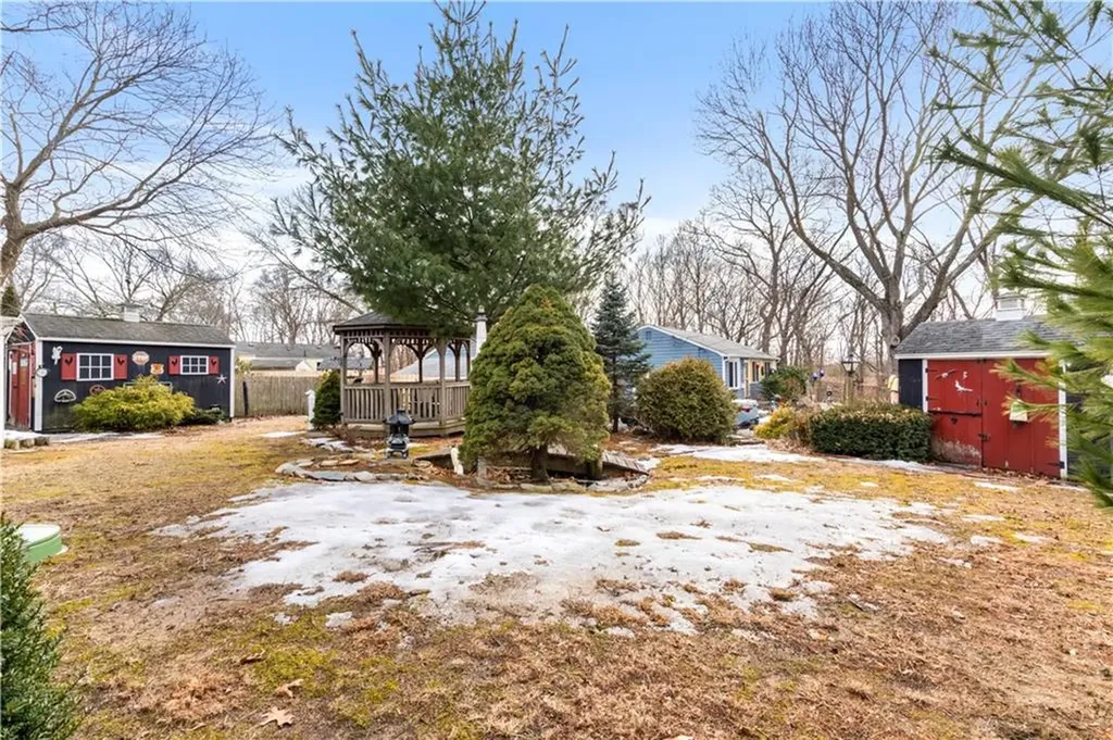 3 Hope Avenue Warwick RI 02889