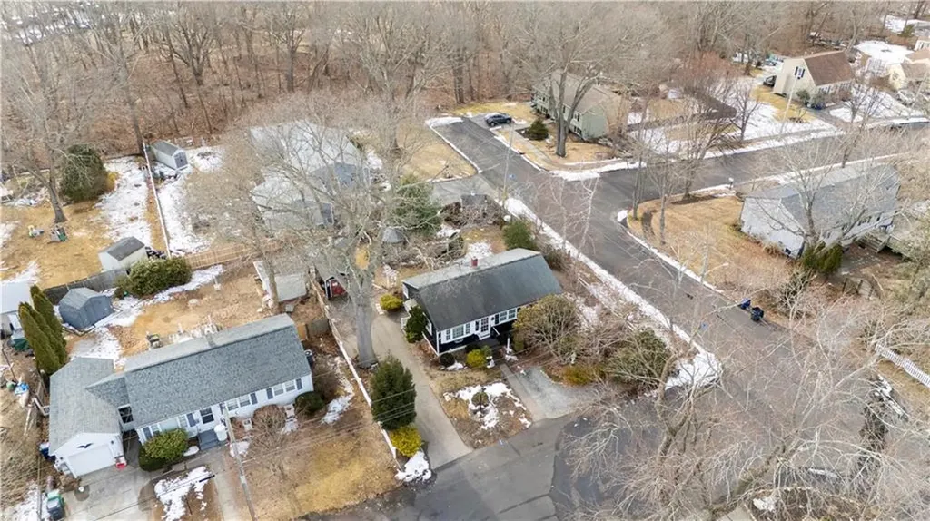 3 Hope Avenue Warwick RI 02889