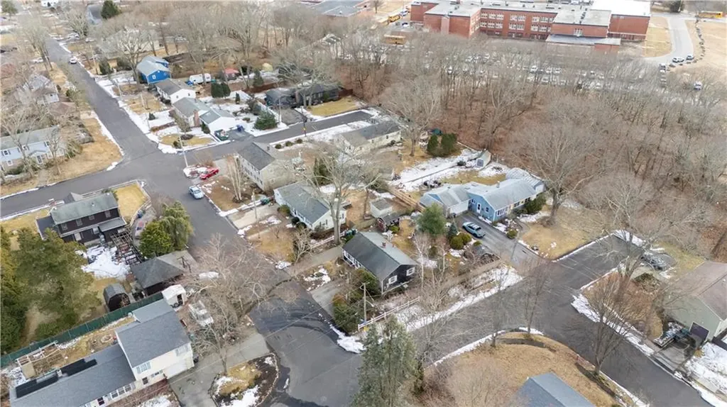 3 Hope Avenue Warwick RI 02889