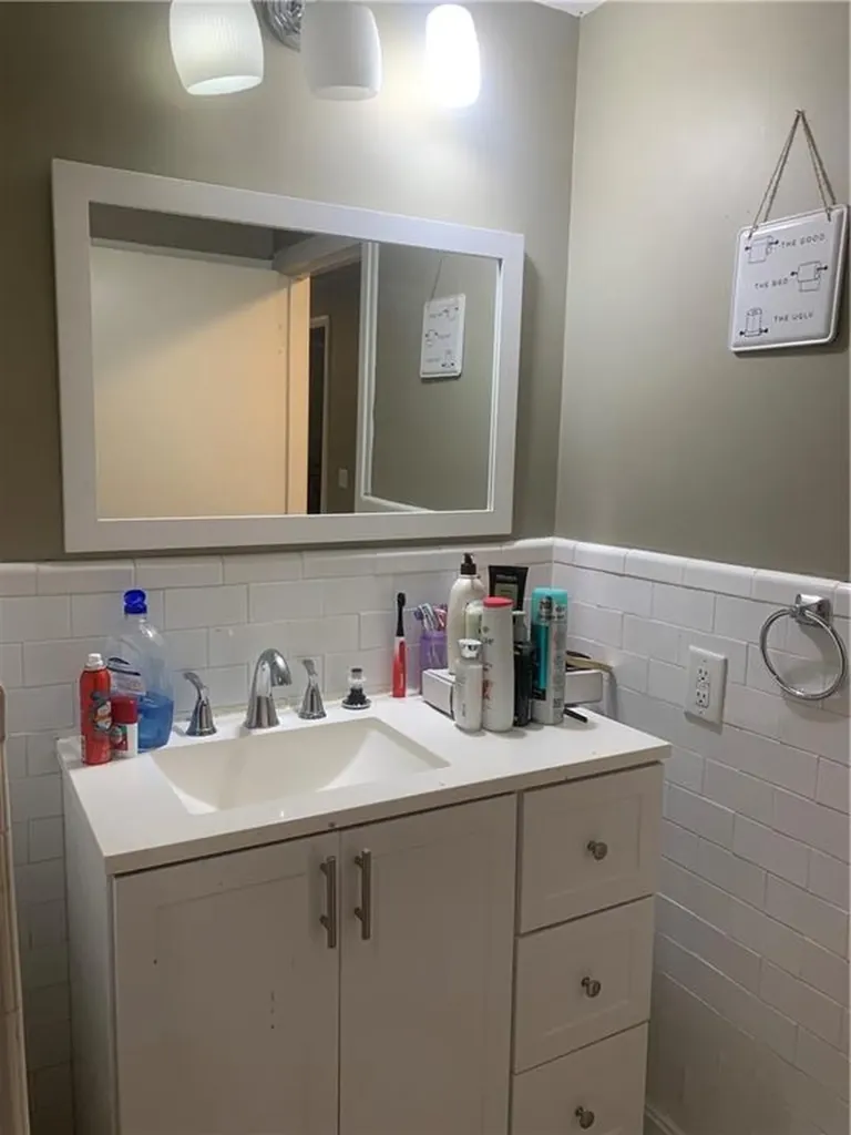 591 W Shore Road Warwick RI 02889