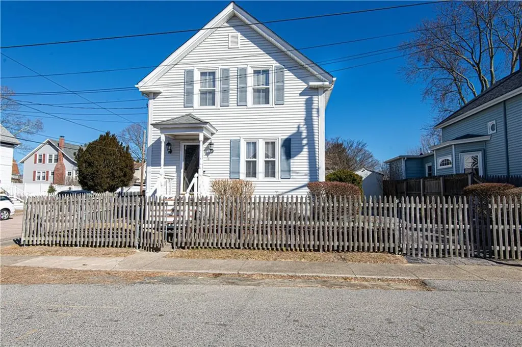 46 Smith Street East Providence RI 02915