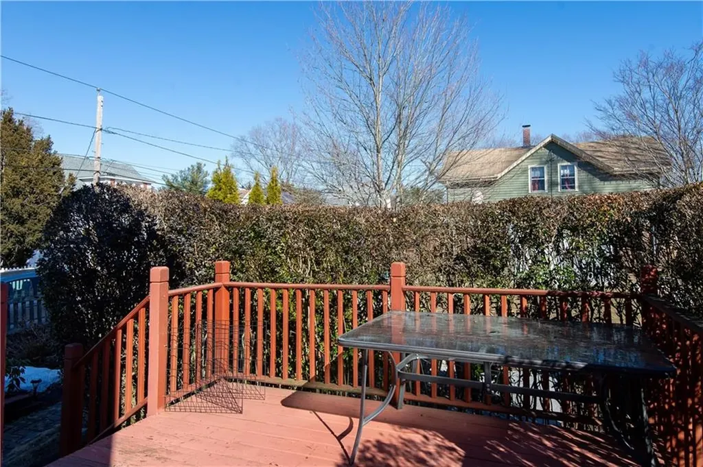 46 Smith Street East Providence RI 02915