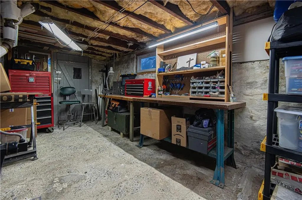 46 Smith Street East Providence RI 02915