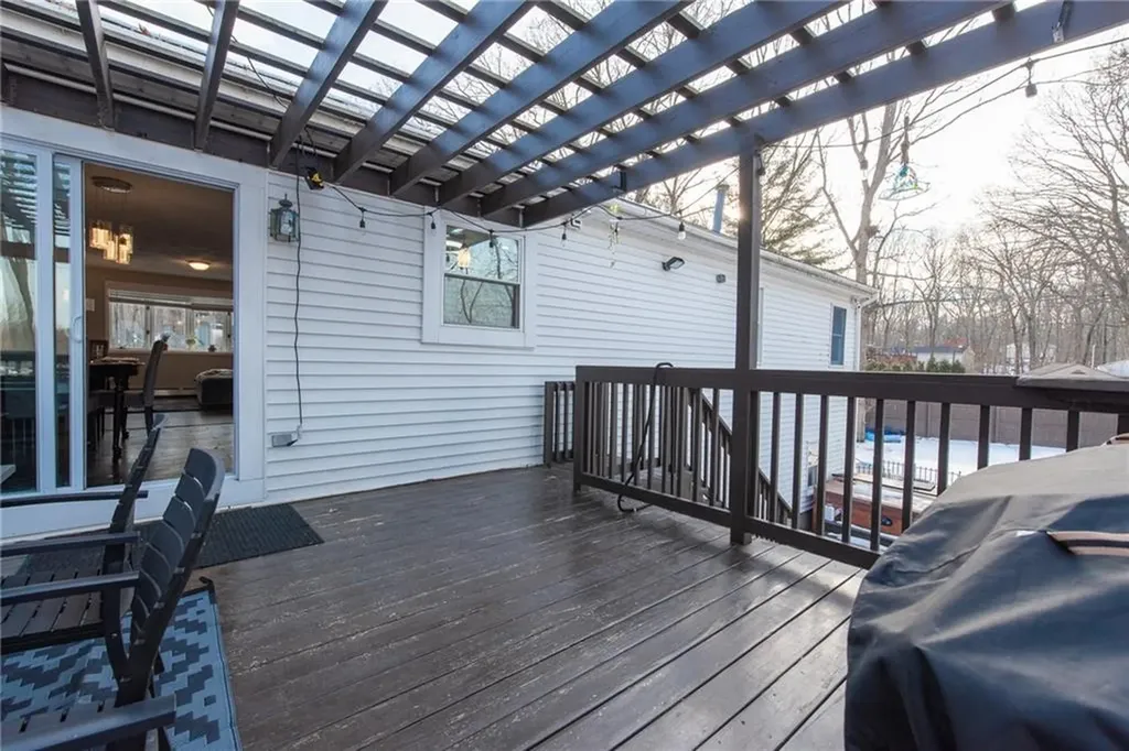 0 1 1/2 Apple Tree Lane Johnston RI 02919