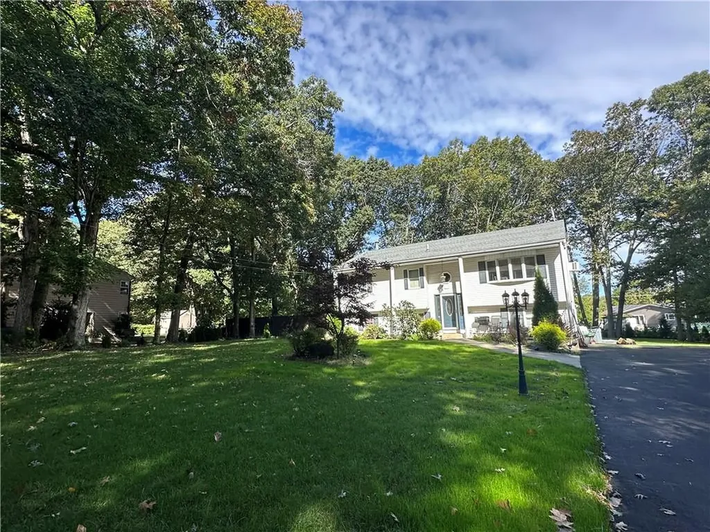 0 1 1/2 Apple Tree Lane Johnston RI 02919